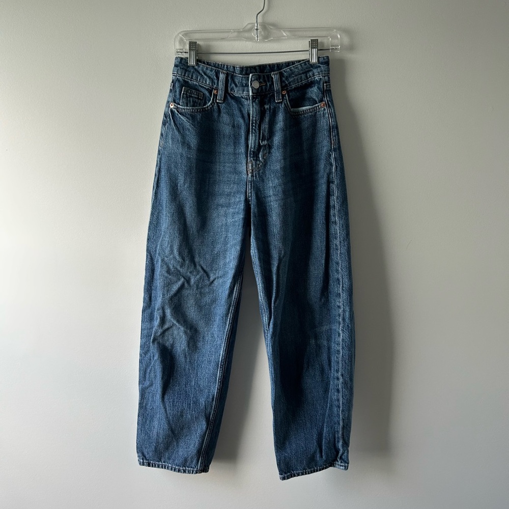 H&M & Denim medium wash high waisted barrel style loose fit jeans